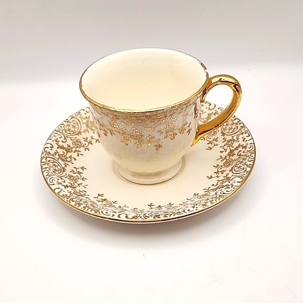 Vintage Homer Laughlin Egg Shell Georgian C 47 N 5 Cup & Saucer